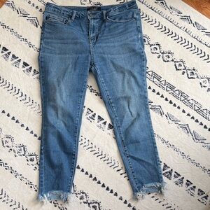 Judy Blue Light Blue Cropped Jeans with Frayed Hem